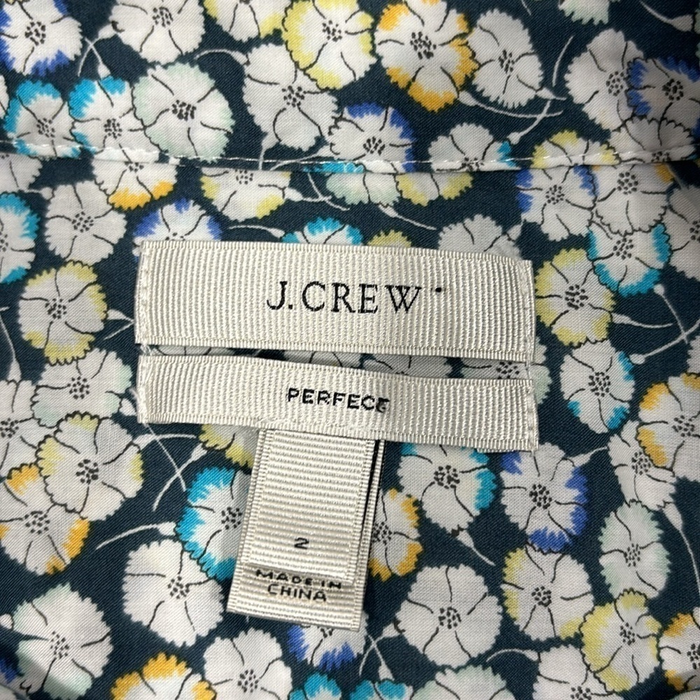 J.Crew Woman’s Cotton Fitted Button Down Shirt Size 2 - Picture 5 of 9